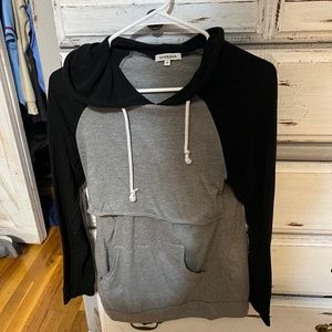 Nursing sweatshirt